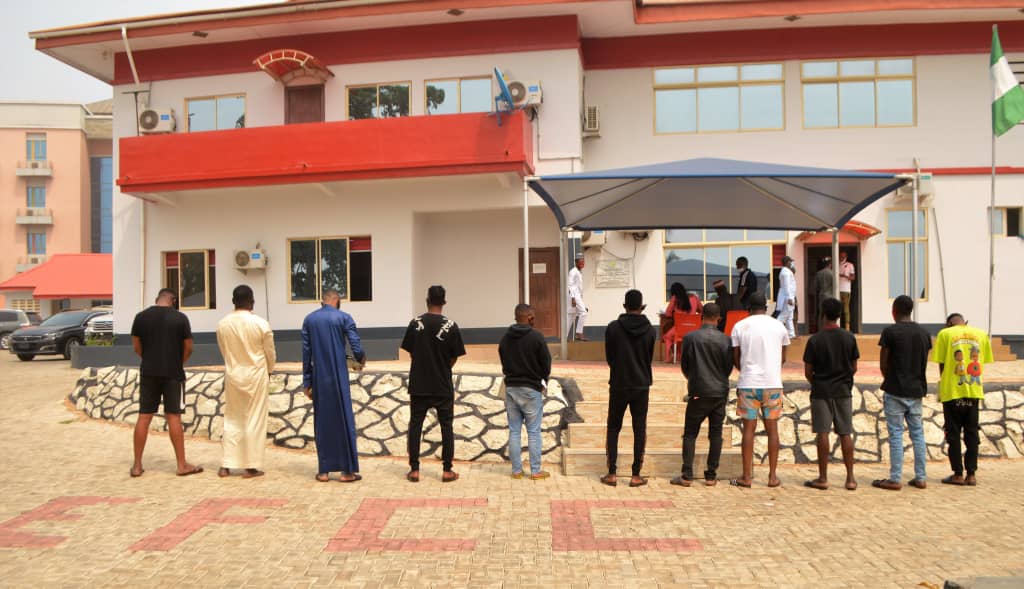 EFCC Arrests 11 'Yahoo' Boys In Osogbo