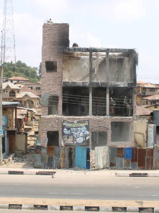 Ogun Demolishes Distressed Building To Save Lives