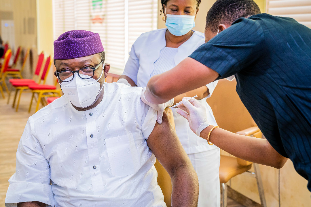Fayemi Flags Off Covid-19 Vaccines In Ekiti; Gov, Deputy, Frontline Health Workers First To Receive Vaccine