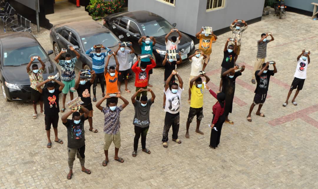 EFCC Nabs 34 'Yahoo' Boys In Ibadan, Lagos
