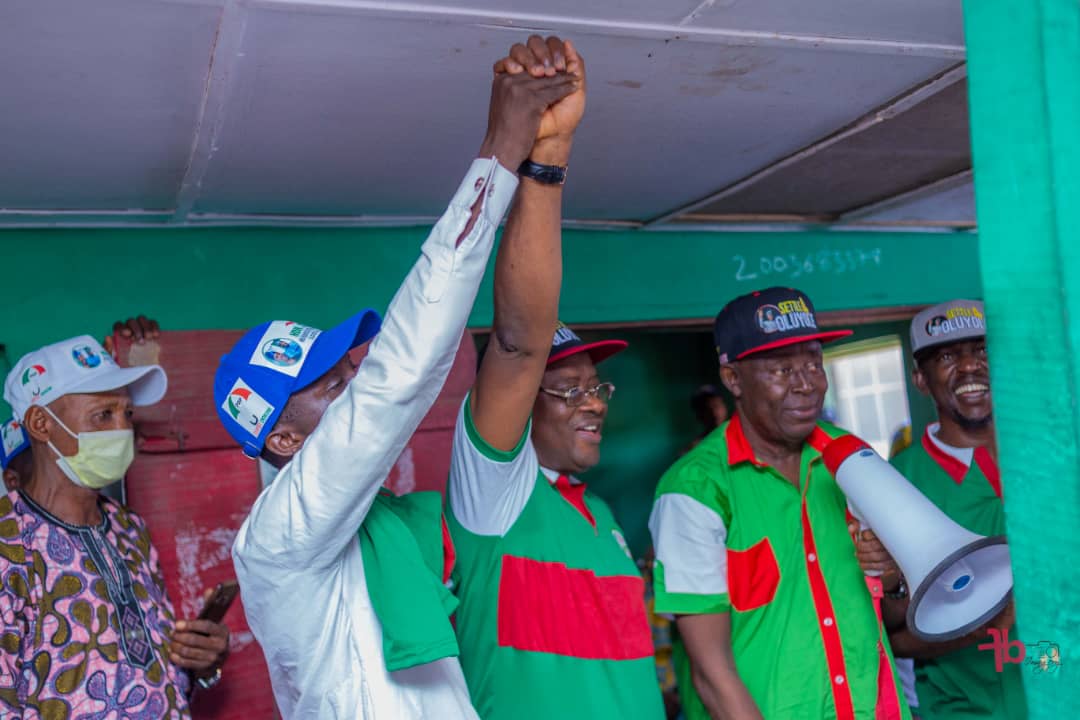 Oyo Commissioner For Lands Officially Joins PDP
