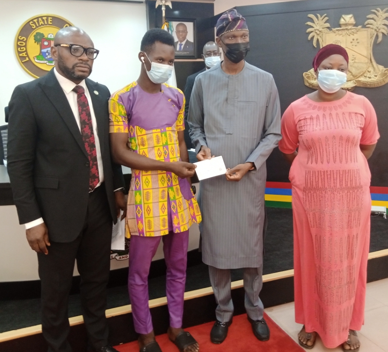 Sanwo-Olu Compensates Families Of Deceased Security Personnel With N30m