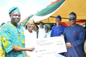 Economy: Oyetola Flags Off Disbursement Of N300m Micro-credit Facilities To Citizens; 5,000 Beneficiaries Receive Soft Loans