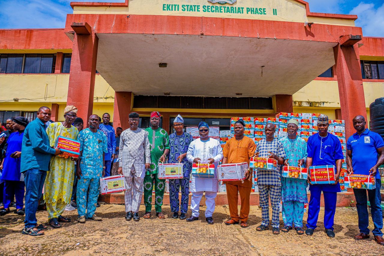 Ekiti Distributes Agro Chemicals To Cocoa Farmers To Aid Cultivation