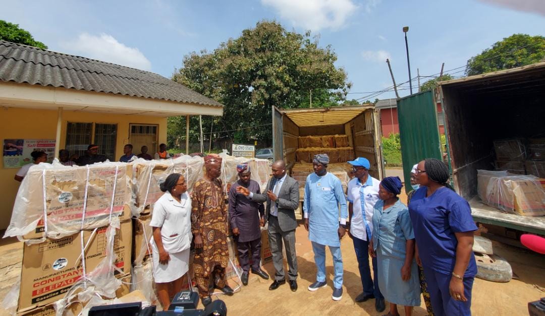 Primary Healthcare: Oyo Government Presents Generators To 351 PHCs