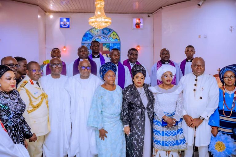 Jonathan, Diri, Oyebanji, Bode George, Others Extol Olubolade’s Virtues as ex-Bayelsa MILAD Is Buried in Lagos