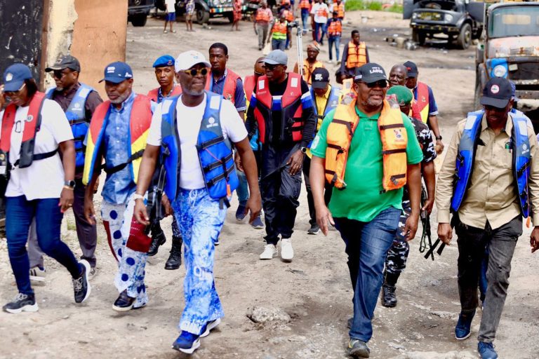 War Against Illegal Dredging: Lagos Seals Building over Illegal Reclamation, Fence Extension; Nabs 5 Suspects