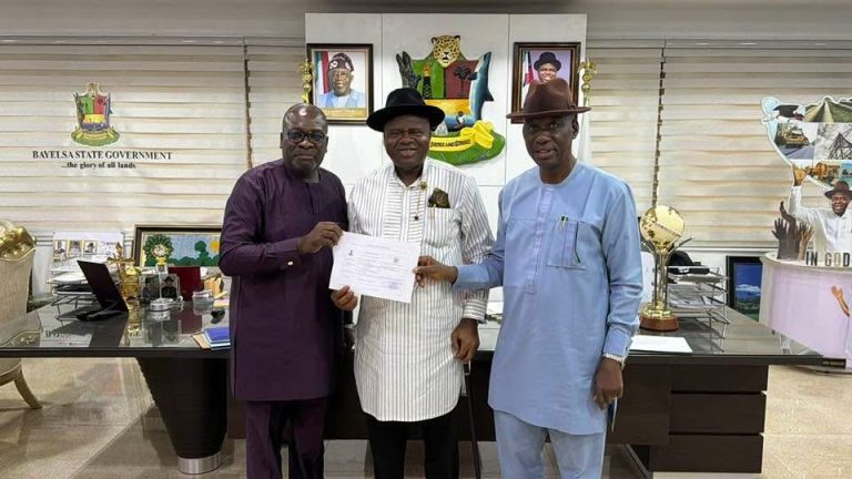 Bayelsa Enters Commercial Aviation as Gov Diri Becomes Pioneer Airlines’ First Passenger