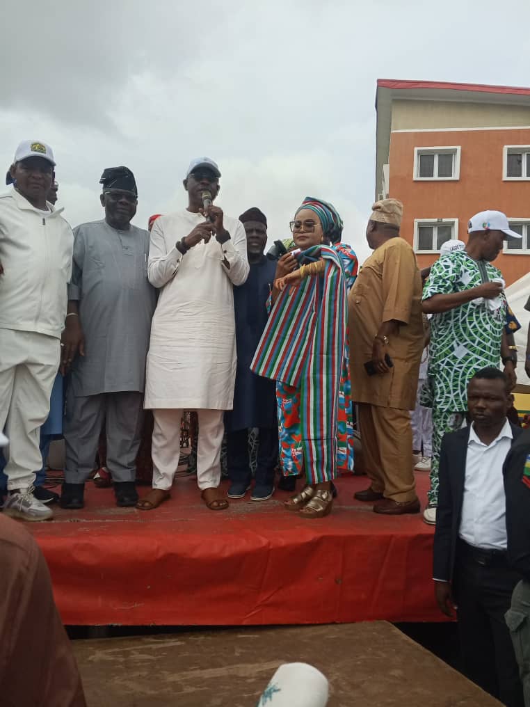 Badagry Division Endorses Hamzat for Lagos Gov; Dep Gov. Donates Boats, Lifejackets to Schools