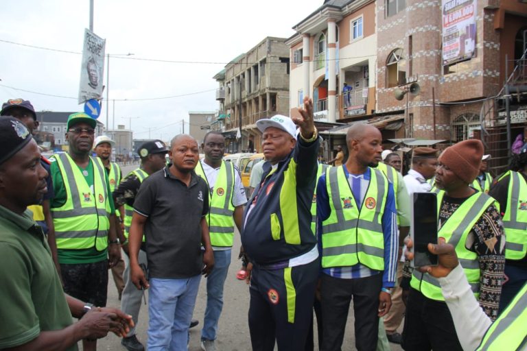 Sanitation: Saliu Seals Shopping Complex, Threatens Market Closure Over Non-compliance