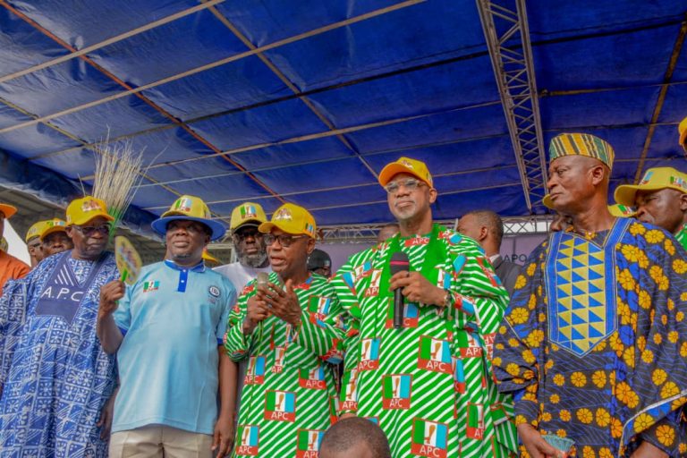 Abiodun Mobilises Ogun East for 2027; Receives Thousands of PDP, ADC Defectors into APC