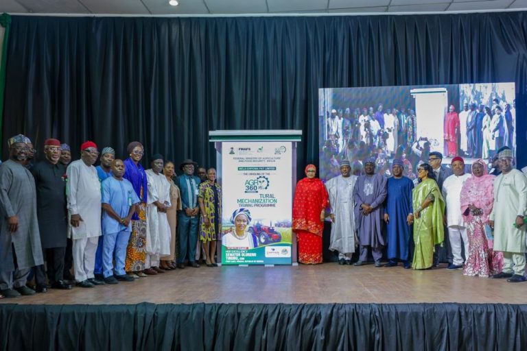 First Lady Empowers 2,500 Imo Women with Equipment, N250m