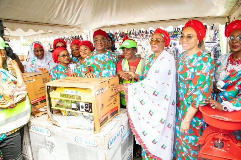 OSSAP-SDGs, RHI Empower 4,500 S’East Women with Business Equipment; First Lady Gives 2,500 Imo Beneficiaries ₦250m